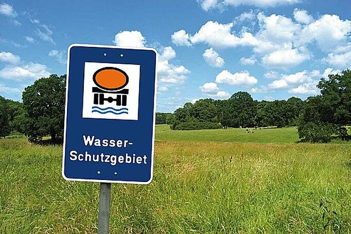 Hinweisschild auf ein Wasser-Schutzgebiet